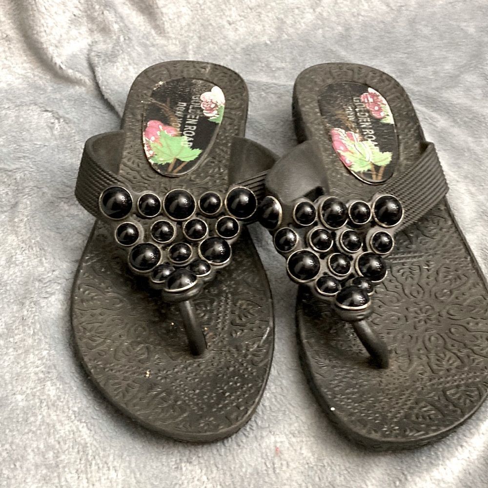 Golden road New York sandals